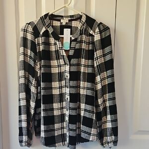 NWT PLAID TOP